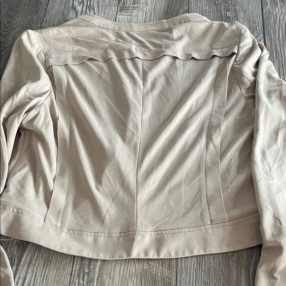 BCBGMAXAZRIA Cream Women's Jacket - Picture 8 of 13